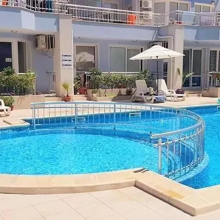 And In Sunny Dream Family Complex In Apartment