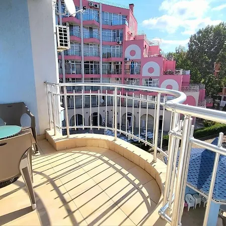 And In Sunny Dream Family Complex In